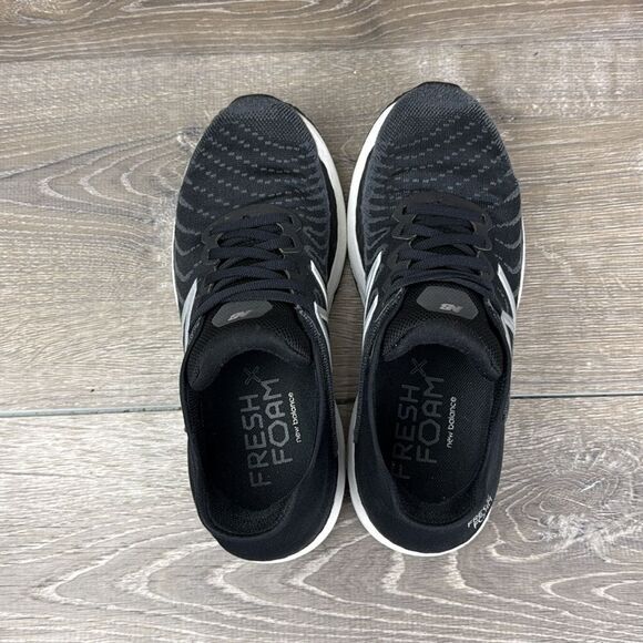 New Balance Fresh Foam 860 v11 Women’s Sz 7 2A Narrow Black White Low Sneakers - Picture 5 of 11